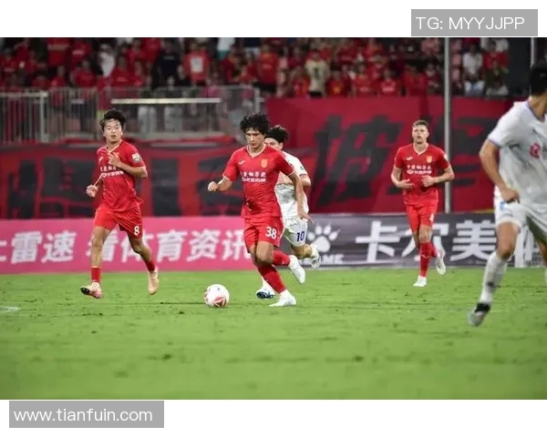 国足球服的设计理念与文化传承探讨如何提升球队形象与球迷认同感