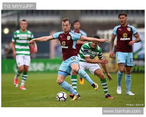 博莱与沙姆洛克的精彩对决揭示足球战术与团队协作的完美结合